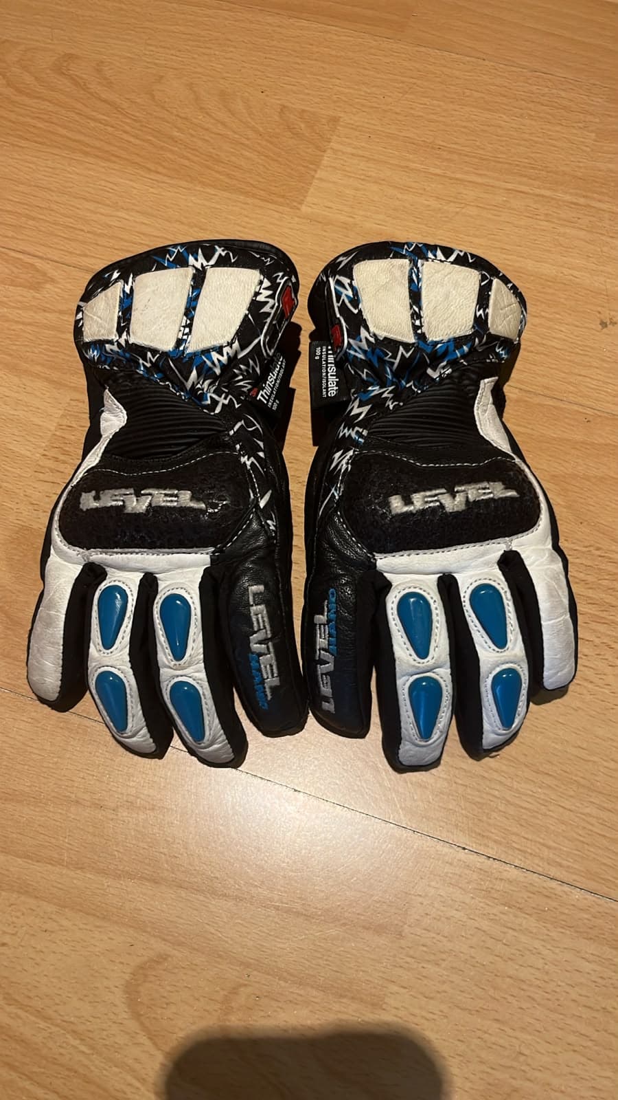 Esquiador !! - Guantes Level U8 (1er y 2do año)