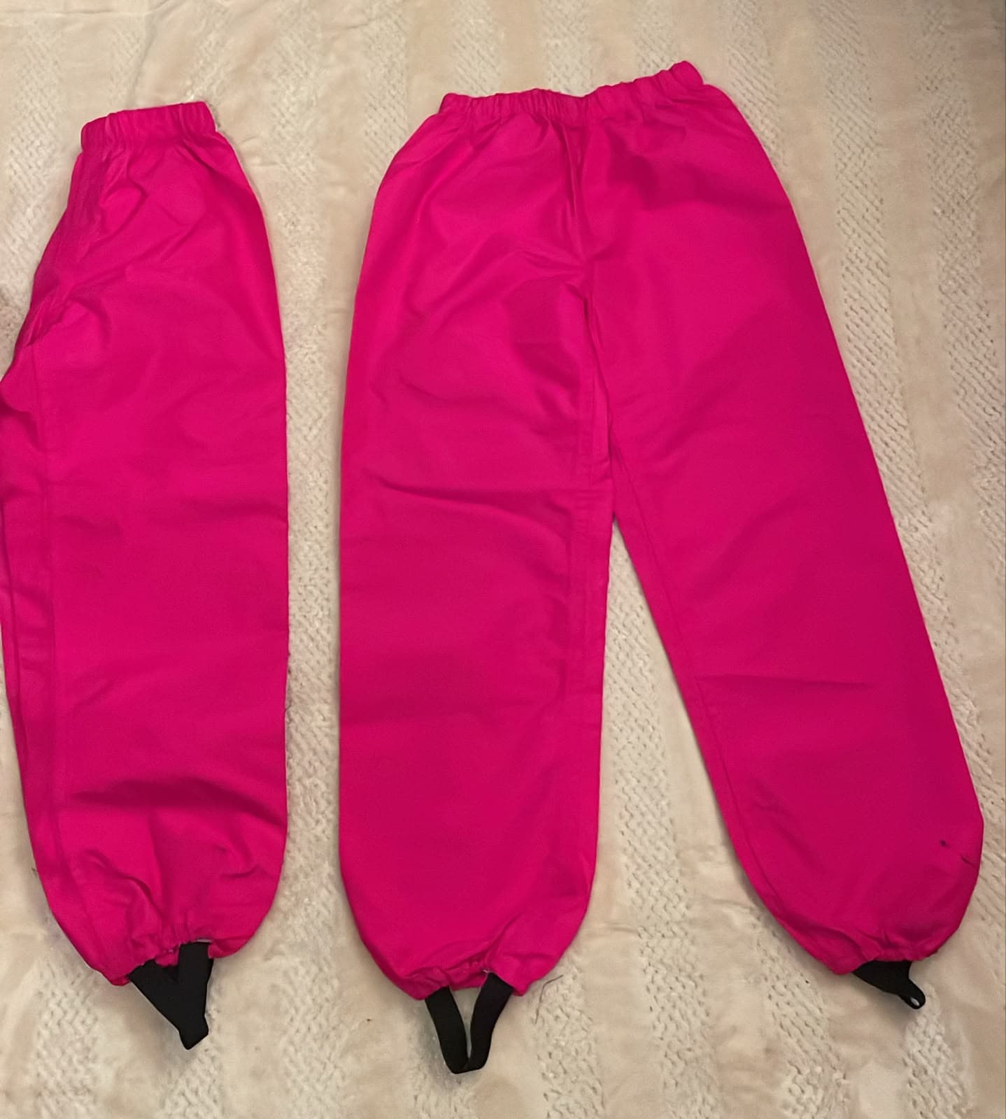Dos pantalones de agua talla 10 y 12 años