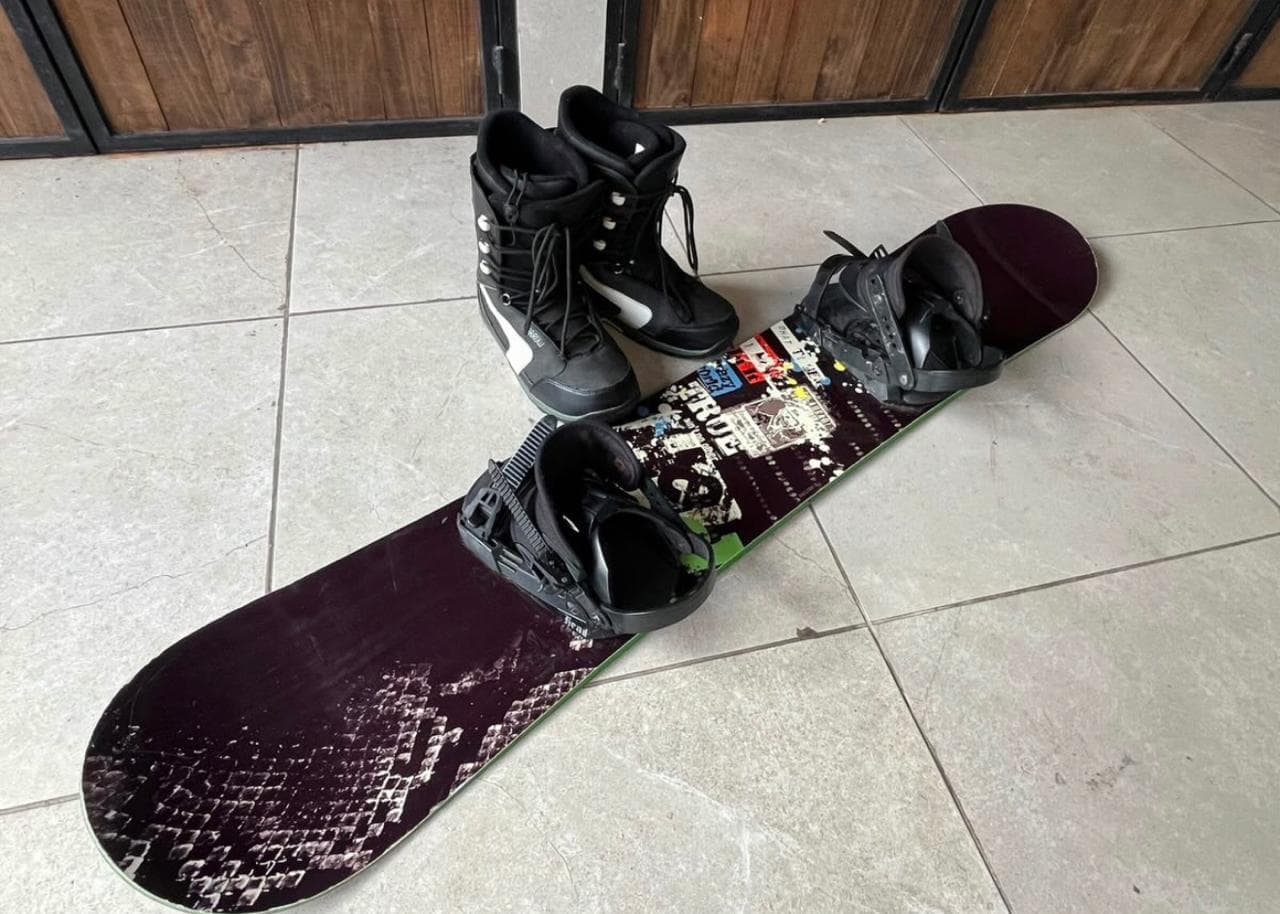Tabla de snowboard Head + botas Morrow